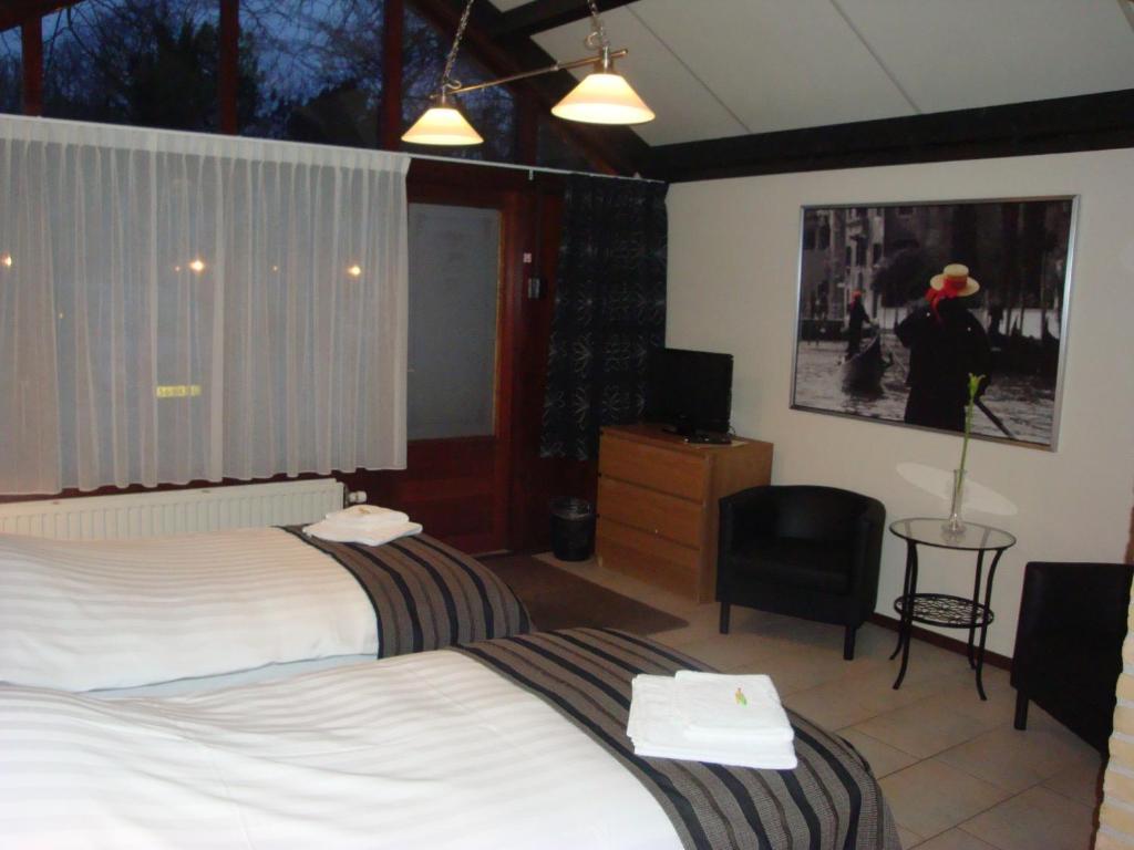 Motel โอสท์วอร์เนอ ภายนอก รูปภาพ