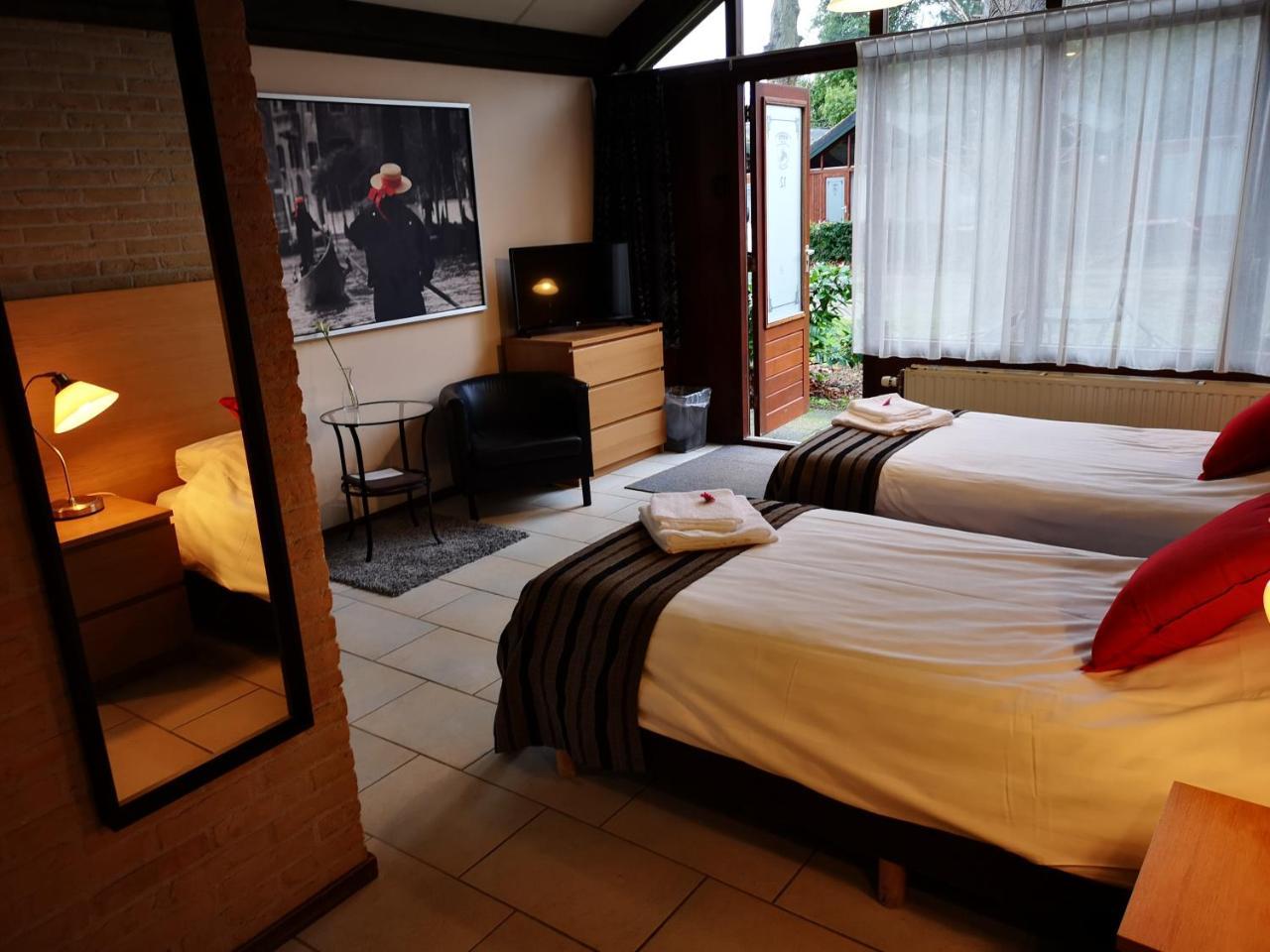 Motel โอสท์วอร์เนอ ภายนอก รูปภาพ